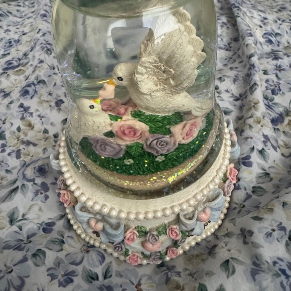 Heart Dove Snow Globe Music Box Roses Pearls Wedding Anniversary Gift - Picture 3 of 5